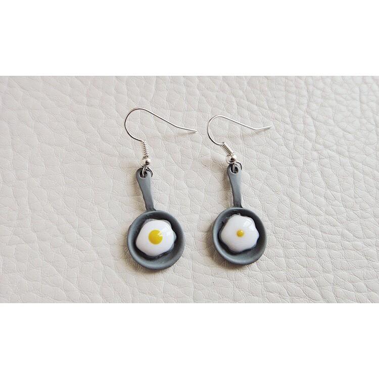 手作 超多款馬卡龍顏色 平底鍋煎蛋 造型 垂墜式 耳勾 耳環 (可改成耳夾)-細節圖9