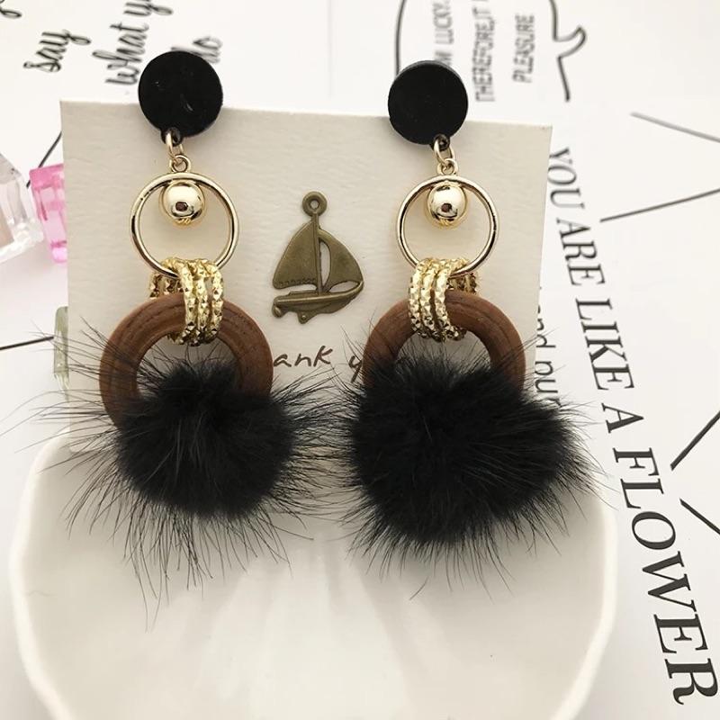 韓國 秋冬新款 木質元素 毛球 垂墜式 耳針 耳環-細節圖7
