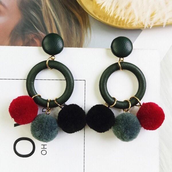 特價 韓國 秋冬新款 可愛毛球 皮質耳針 垂墜式 耳針 耳環-細節圖4