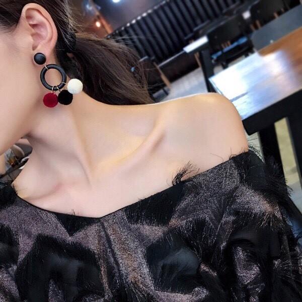 特價 韓國 秋冬新款 可愛毛球 皮質耳針 垂墜式 耳針 耳環-細節圖5