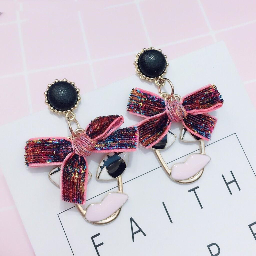 韓國 秋冬新款 人臉造型 蝴蝶結 垂墜式 耳針 耳環-細節圖3