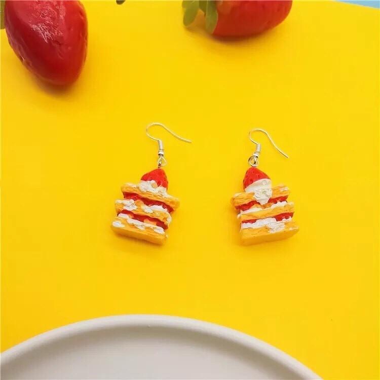 手作 可愛 搞怪 千層蛋糕 草莓蛋糕 造型 垂墜式 耳勾 耳環(可改耳夾)-細節圖4