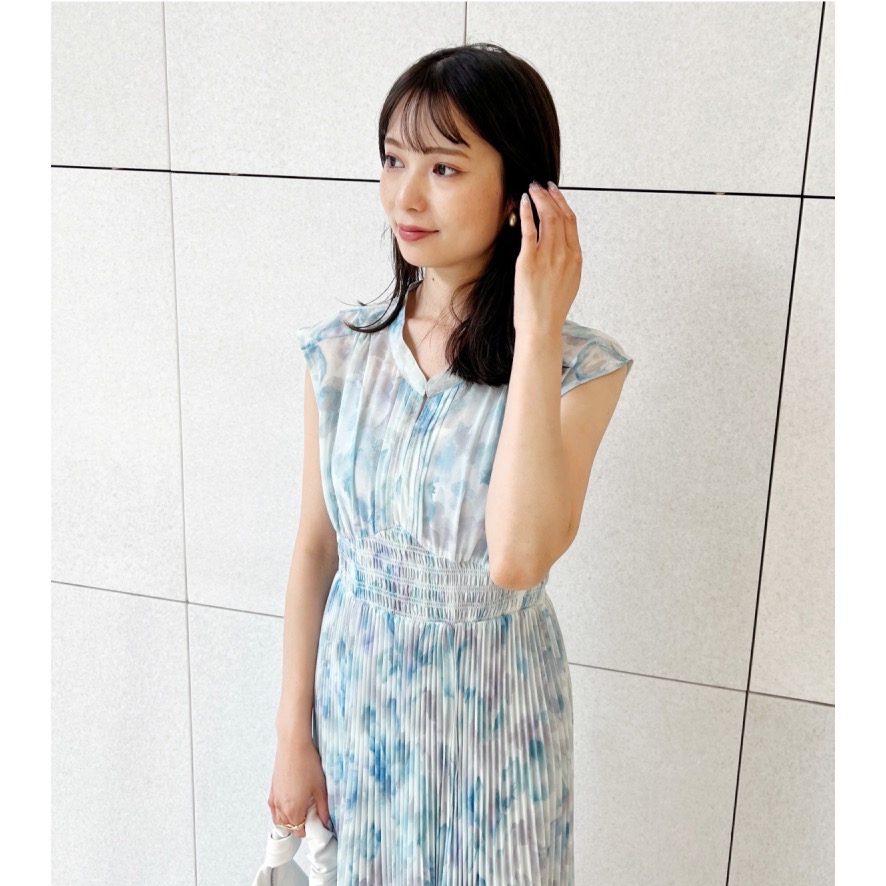 Cocodeal 水彩印花無袖百褶大裙襬無袖洋裝 粉藍1號-細節圖3