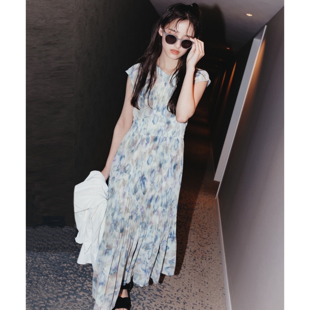 Cocodeal 水彩印花無袖百褶大裙襬無袖洋裝 粉藍1號-細節圖7