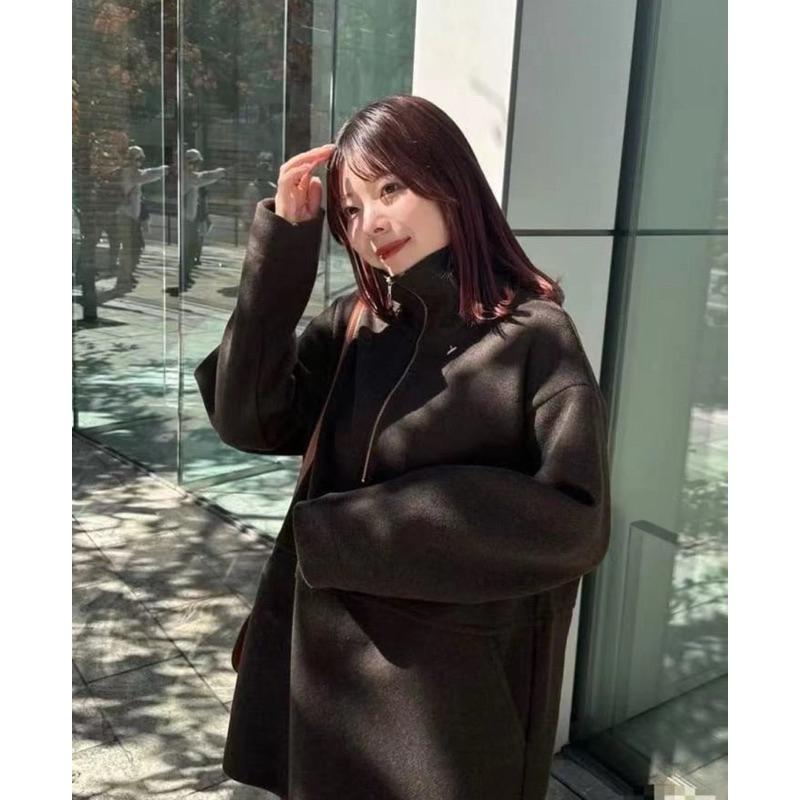 全新吊牌在 Cocodeal 空氣毛呢感寬鬆可愛翻領長袖T-細節圖2