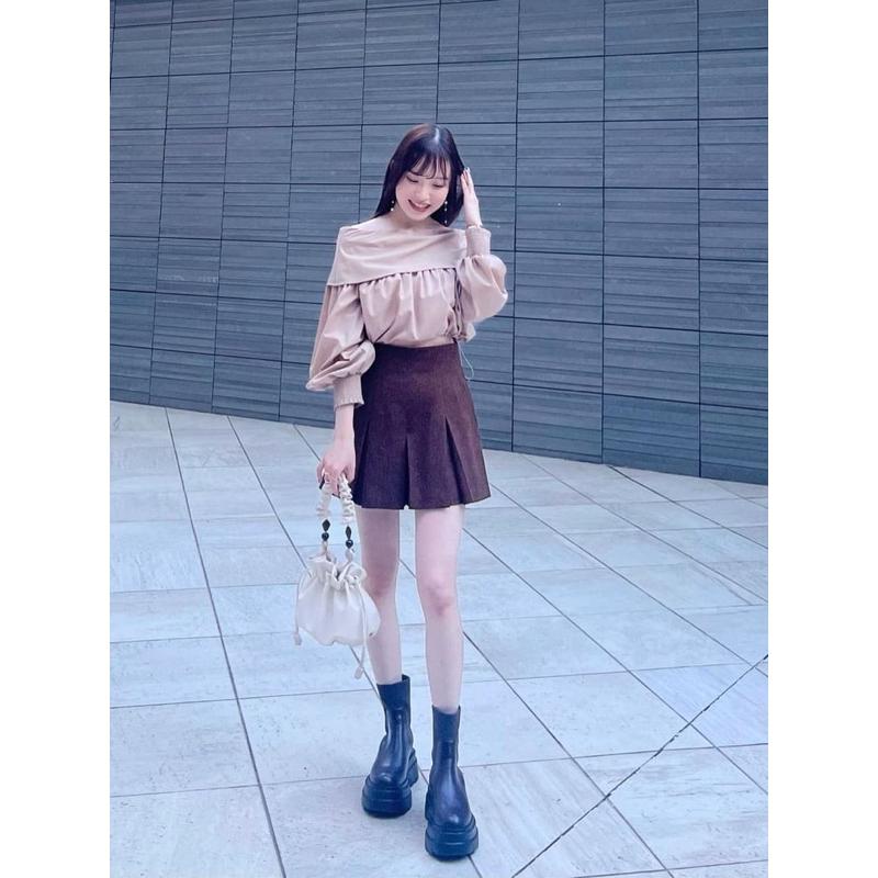 全新吊牌在 Cocodeal 24秋冬 復古混毛呢小百褶短褲裙 咖啡1號 74516106-細節圖6