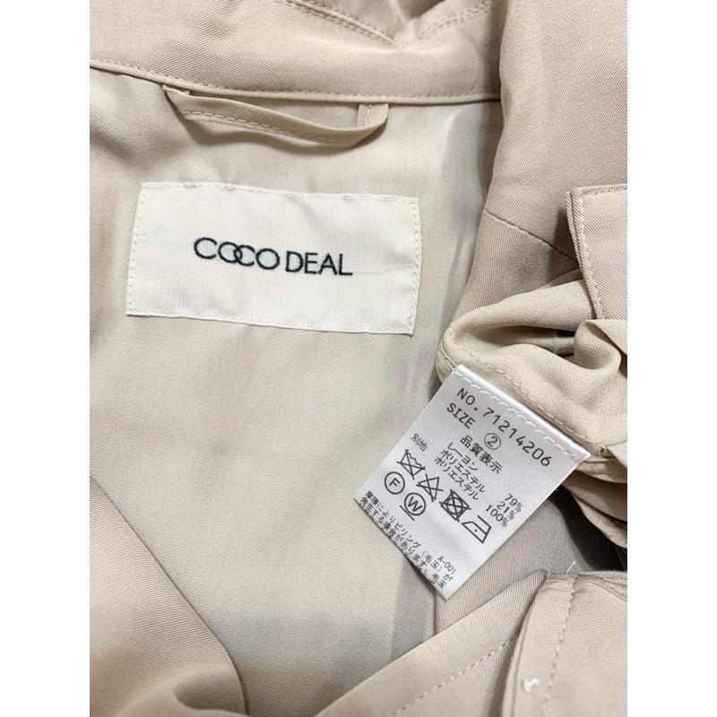現貨 Cocodeal 飄逸優雅後拼接百褶繫帶排扣短風衣 淺米2號-細節圖7