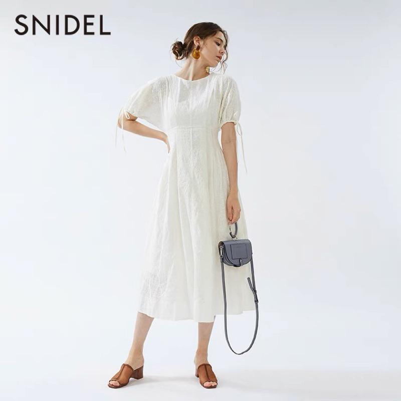 Snidel 精美雕花蕾絲褶飾洋裝 禮服 婚禮 純白1號 SWFO202033-細節圖2