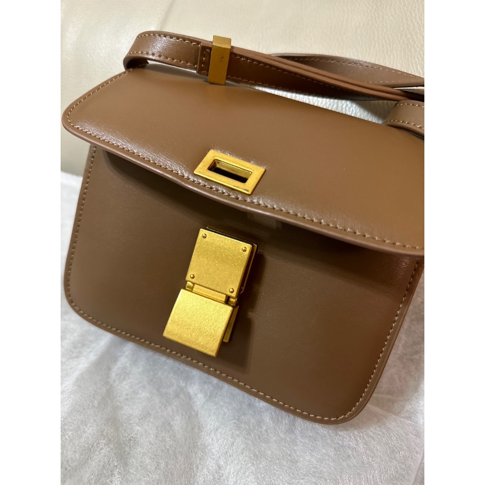 正韓🇰🇷牛皮豆腐包（咖色）-細節圖4