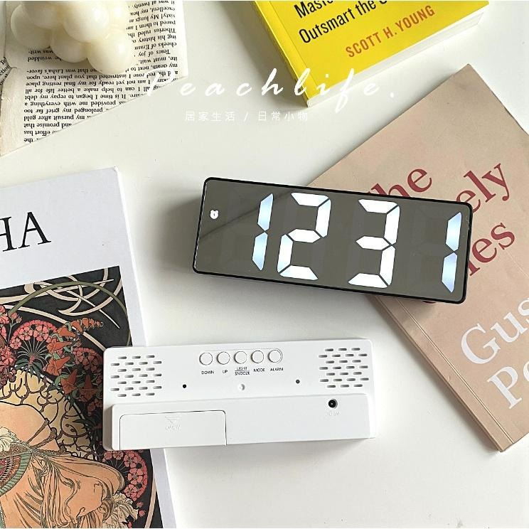 ♡peachlife.♡「台灣現貨」LED鏡面數字鐘 時鐘 電子鐘 數字鐘 需連接USB時鐘 鐘 居家時鐘 簡約現代-細節圖3