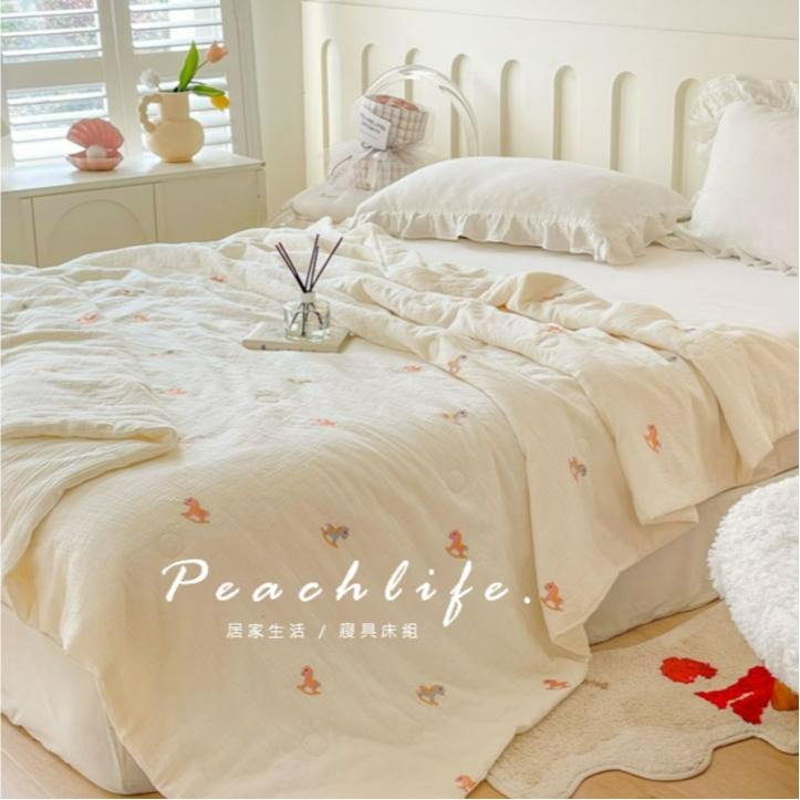 ♡peachlife.♡「台灣現貨」刺繡雙層紗涼被 熊熊刺繡涼被 小花刺繡 沙發被 春夏涼被 薄被 被子 涼被-細節圖7