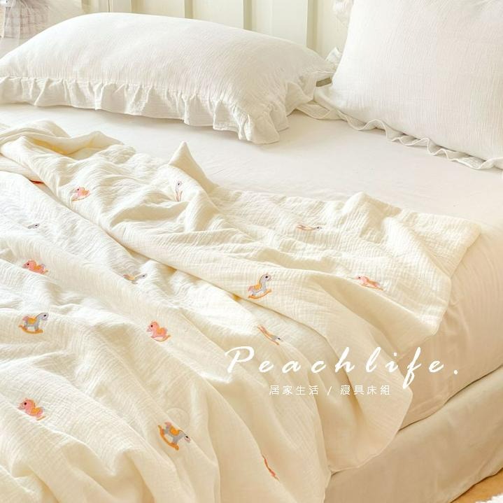 ♡peachlife.♡「台灣現貨」刺繡雙層紗涼被 熊熊刺繡涼被 小花刺繡 沙發被 春夏涼被 薄被 被子 涼被-細節圖8