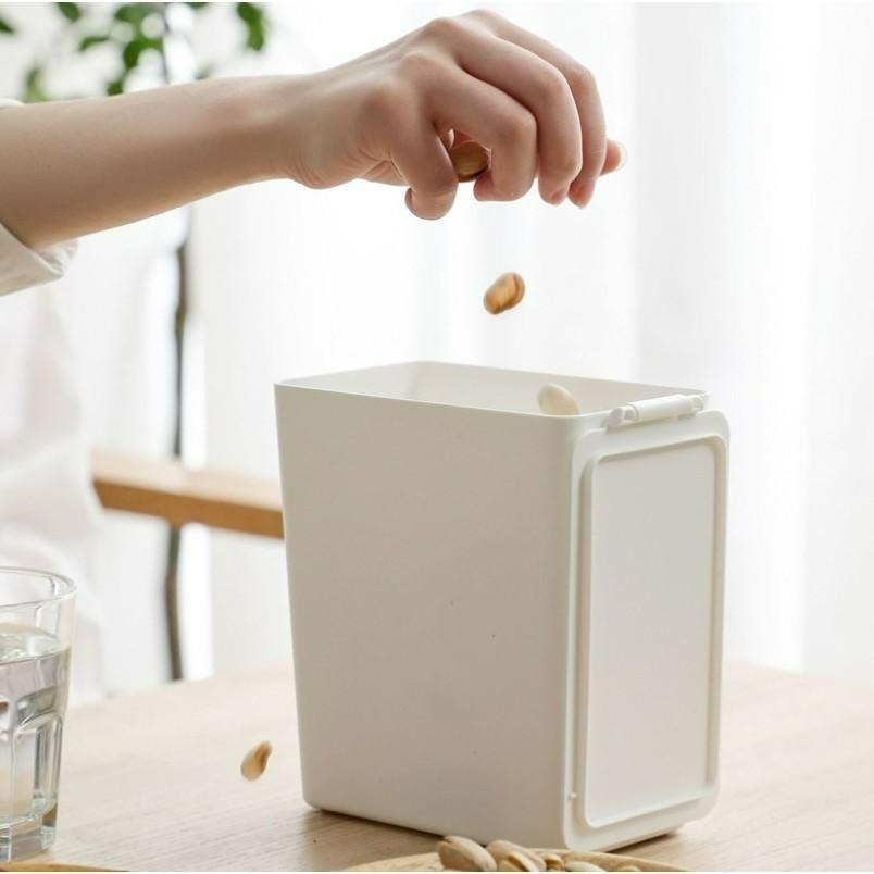 ♡peachlife.♡「台灣現貨」日式純白色桌上垃圾桶 辦公桌車用垃圾桶 迷你垃圾桶 翻蓋是垃圾桶 極簡風格 收納-細節圖4