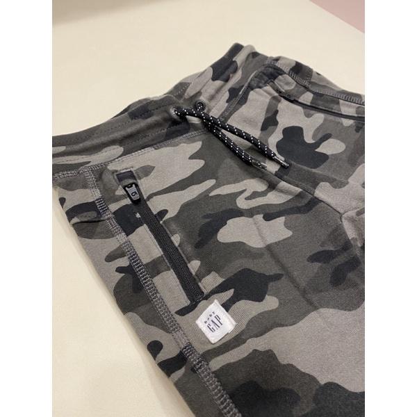 8成新~【GAP】男幼童 GapFit系列鬆緊腰運動褲(迷彩黑)/迷彩長褲-100cm(3y)-細節圖8