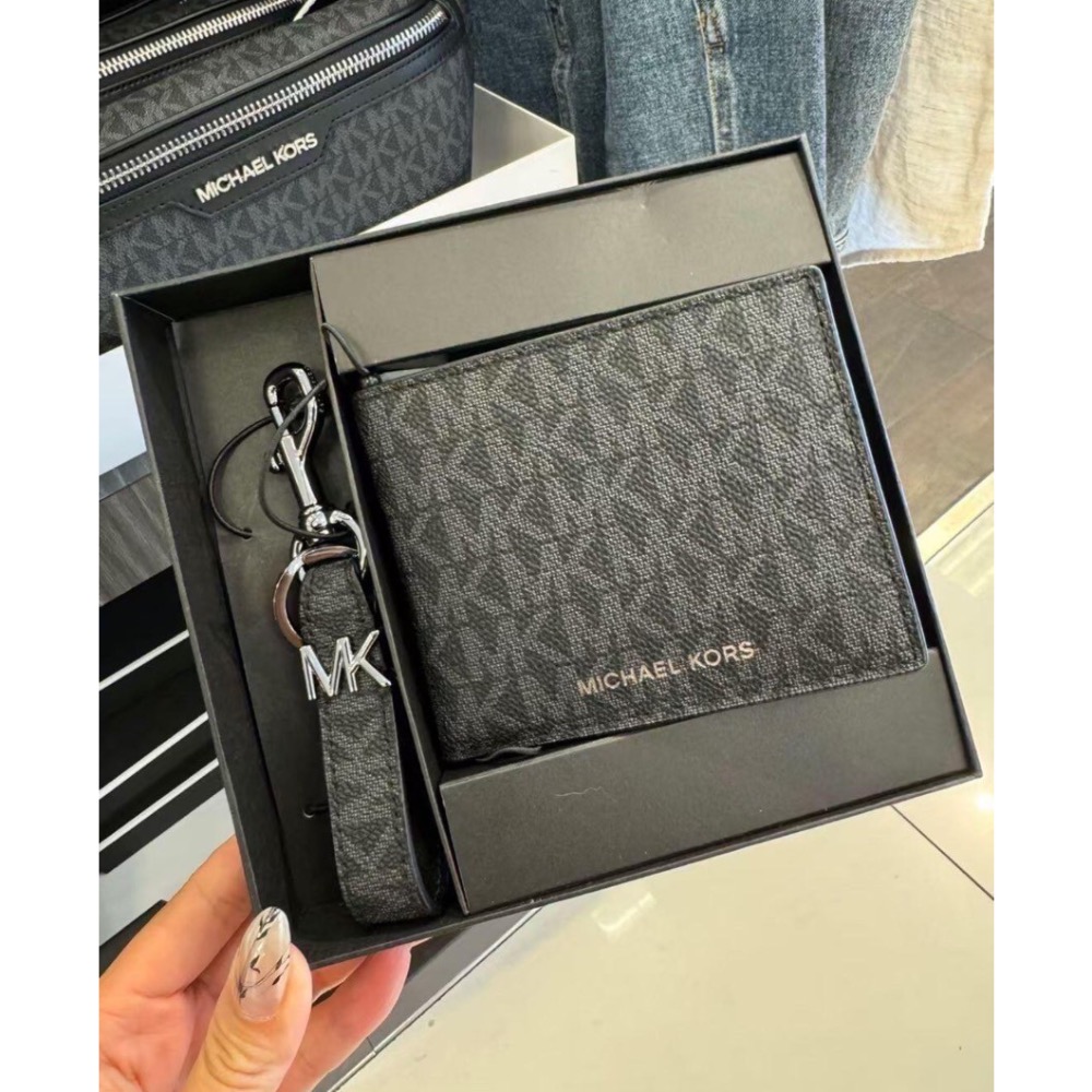 Michael Kors wallet key chain gift set🇺🇸MK防刮皮Logo短夾+匙圈禮盒-細節圖4