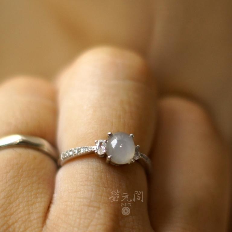 【瑩元閣】《銀鑲冰種蛋面戒》翡翠戒指/天然緬甸玉A貨/可調戒圍925銀/JR-0049-細節圖8