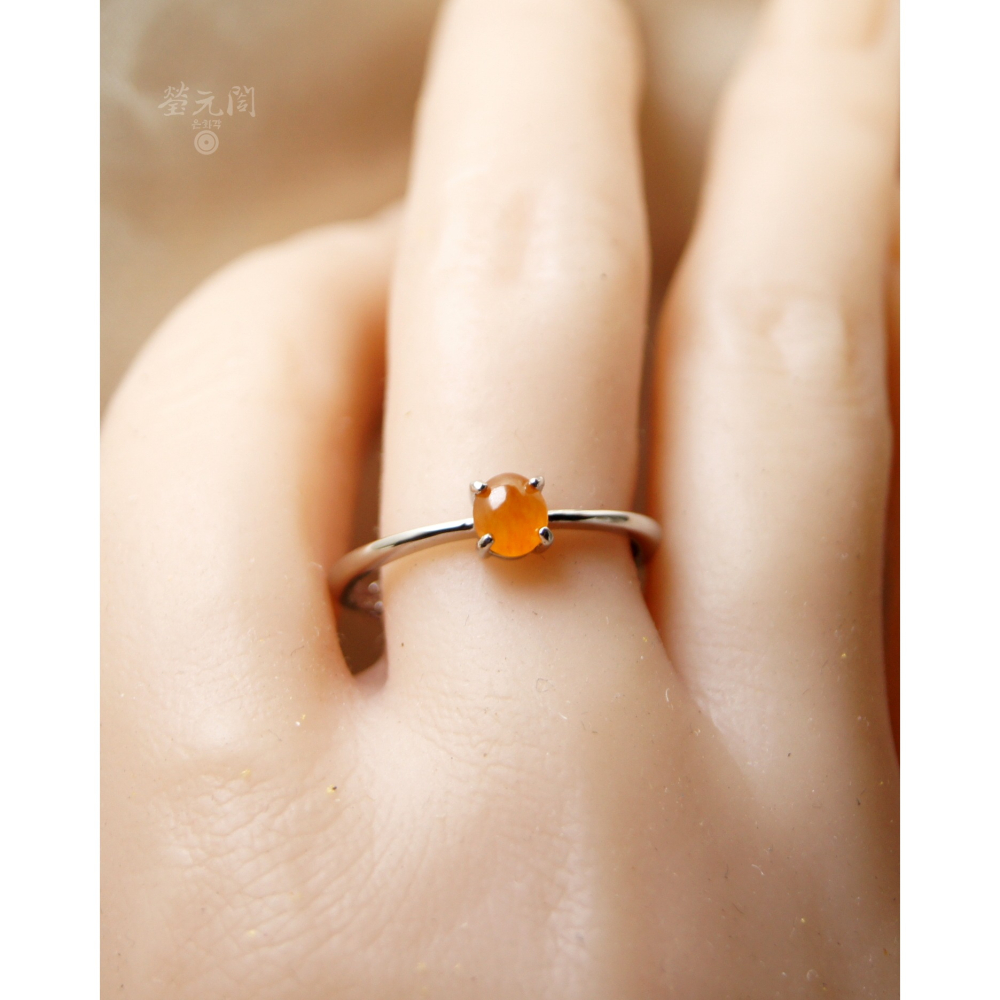 【瑩元閣】《銀鑲玻璃種糖果蛋面戒》翡翠戒指/天然緬甸玉A貨/可調整戒圍925銀/JR-0051-58〘在台現貨當天寄出〙-細節圖3