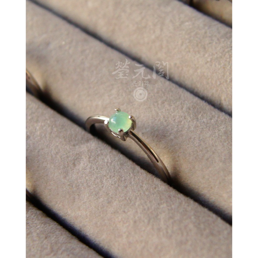 【瑩元閣】《銀鑲玻璃種糖果蛋面戒》翡翠戒指/天然緬甸玉A貨/可調整戒圍925銀/JR-0051-58〘在台現貨當天寄出〙-細節圖6
