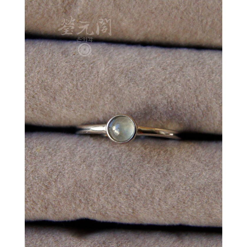 【瑩元閣】《銀鑲玻璃種糖果蛋面戒》翡翠戒指/天然緬甸玉A貨/可調整戒圍925銀/JR-0051-58〘在台現貨當天寄出〙-細節圖10