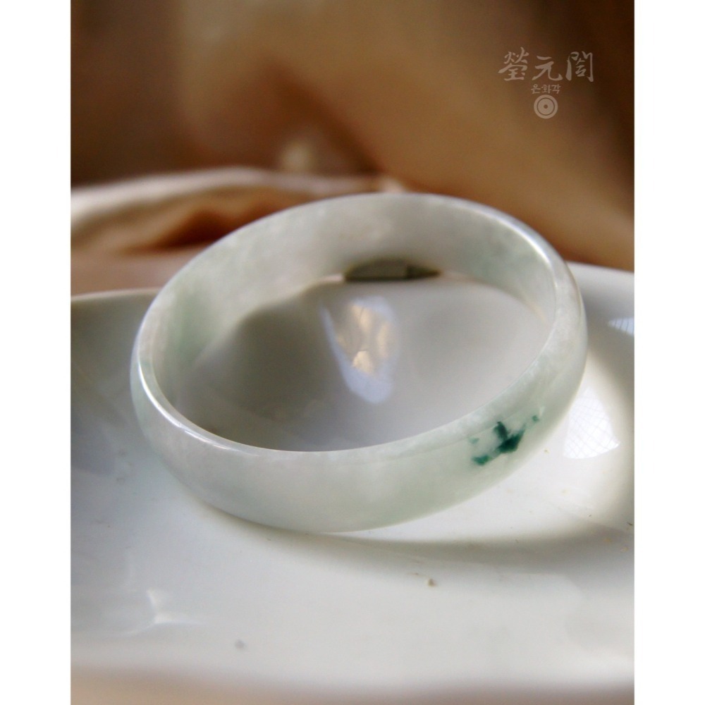 【瑩元閣】《冰糯淡綠輕飄花》公主鐲/天然緬甸玉翡翠a貨/手圍17.2/圈口52.7/JB-0166在台現貨當日寄出【台証-細節圖6