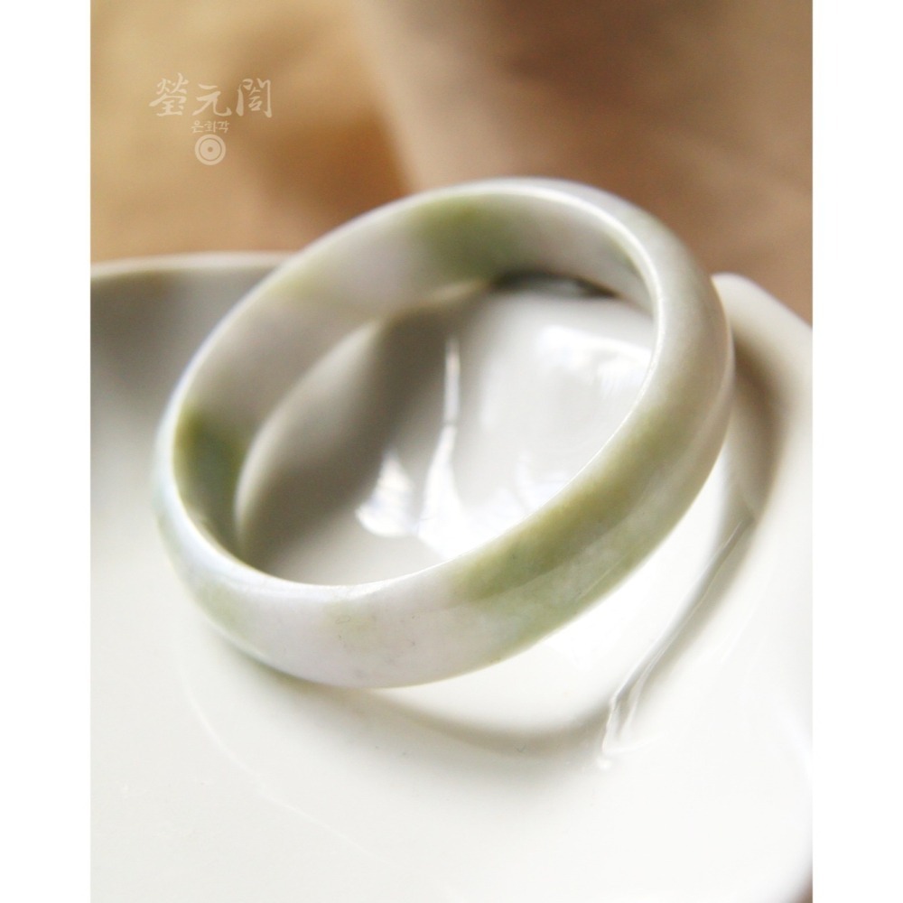 【瑩元閣】《冰糯翠綠含紫》貴妃鐲/天然緬甸玉翡翠a貨/手圍17.1/圈口53.8*46/JB-0177現貨當天寄出-細節圖8