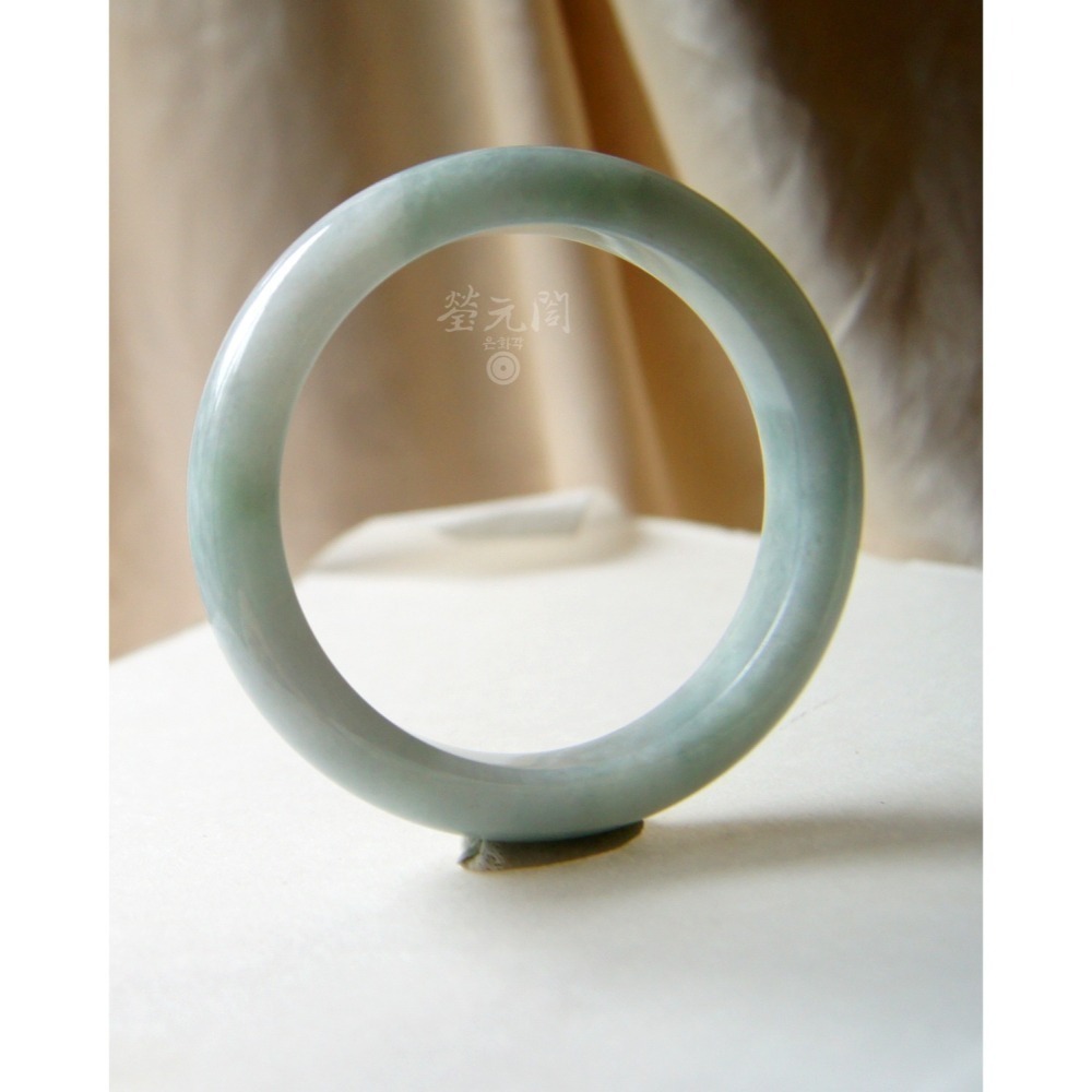 【瑩元閣】💚《老坑冰淡藍綠》💚平安鐲/天然緬甸玉翡翠a貨/手圍17.4/圈口53.3/JB-0179現貨當日寄出-細節圖4