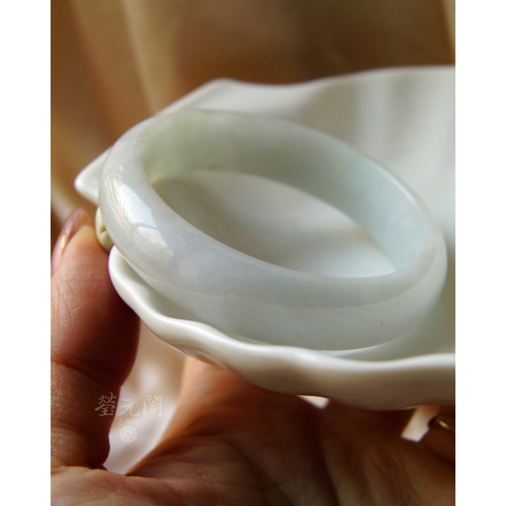 【瑩元閣】白月光《冰糯經典白翡》天然緬甸玉翡翠a貨/平安鐲/圈口53/JB-0196現貨在台當天寄出-細節圖9