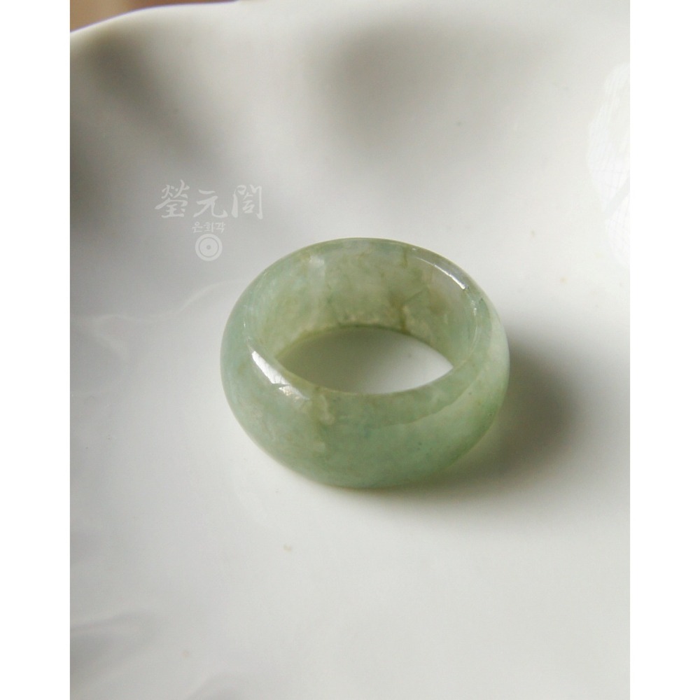 【瑩元閣】《冰糯淡秋香板指玉戒》天然緬甸玉A貨/翡翠戒指/國際圍20/JR-0062現貨在台當天寄出-細節圖4