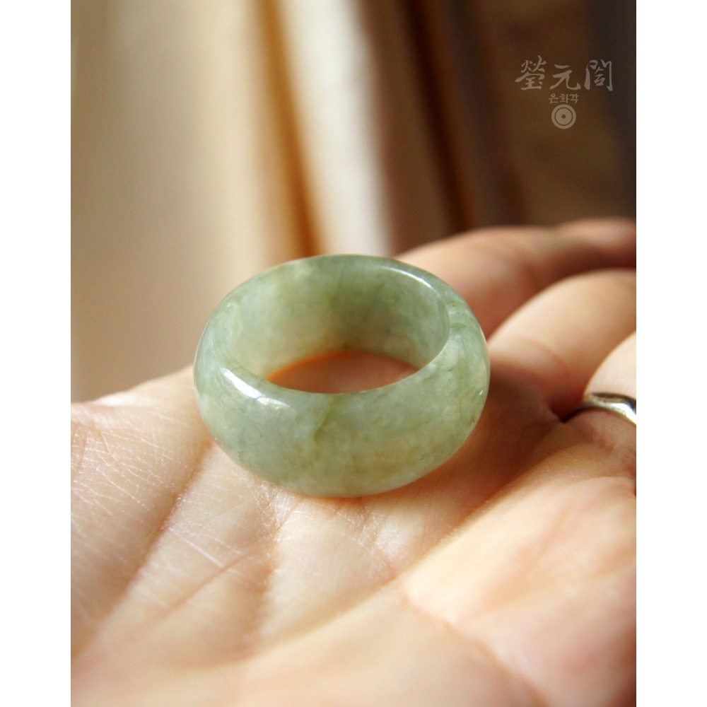 【瑩元閣】《冰糯淡秋香板指玉戒》天然緬甸玉A貨/翡翠戒指/國際圍20/JR-0062現貨在台當天寄出-細節圖5