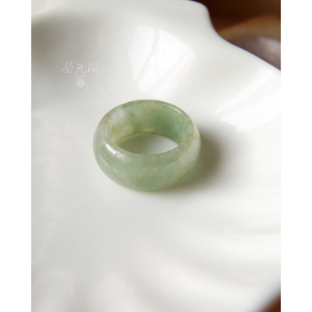 【瑩元閣】《冰糯淡秋香板指玉戒》天然緬甸玉A貨/翡翠戒指/國際圍20/JR-0062現貨在台當天寄出-細節圖9