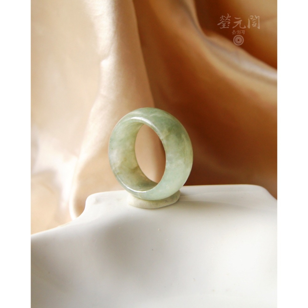 【瑩元閣】《冰糯淡秋香板指玉戒》天然緬甸玉A貨/翡翠戒指/國際圍20/JR-0062現貨在台當天寄出-細節圖10