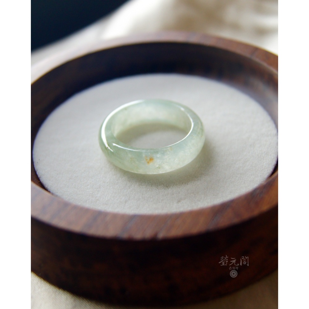【瑩元閣】《冰玻種起膠含蜜玉戒》💍天然緬甸玉翡翠A貨/翡翠戒指/國際圍13/JR-0070現貨在台-細節圖5