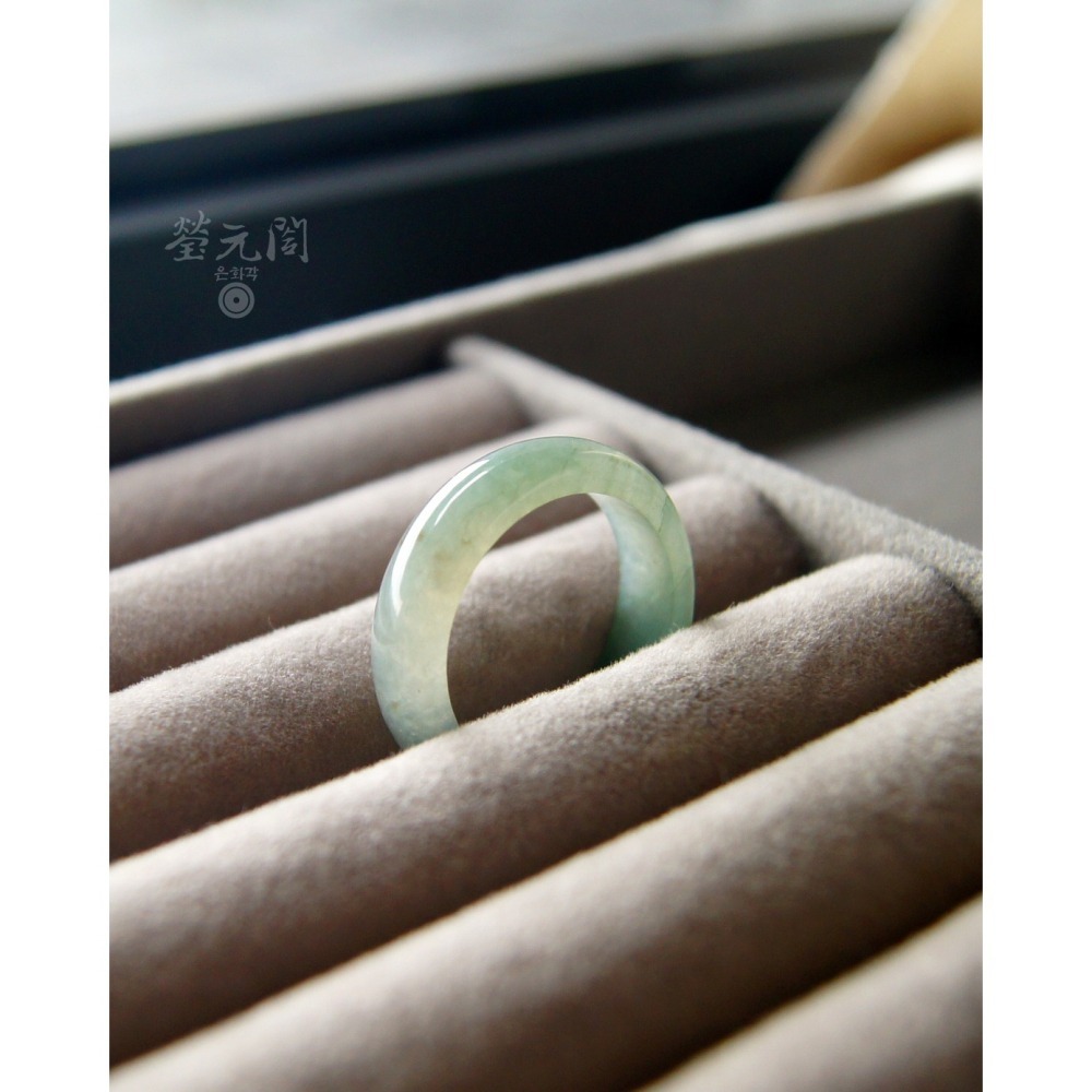 【瑩元閣】《冰玻種起膠含蜜晴水玉戒》天然緬甸玉翡翠A貨/翡翠戒指/國際圍16/JR-0071現貨在台當日寄出-細節圖3