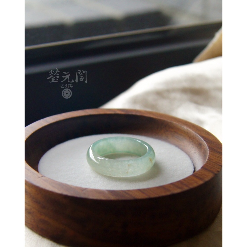【瑩元閣】《冰玻種起膠含蜜晴水玉戒》天然緬甸玉翡翠A貨/翡翠戒指/國際圍16/JR-0071現貨在台當日寄出-細節圖6