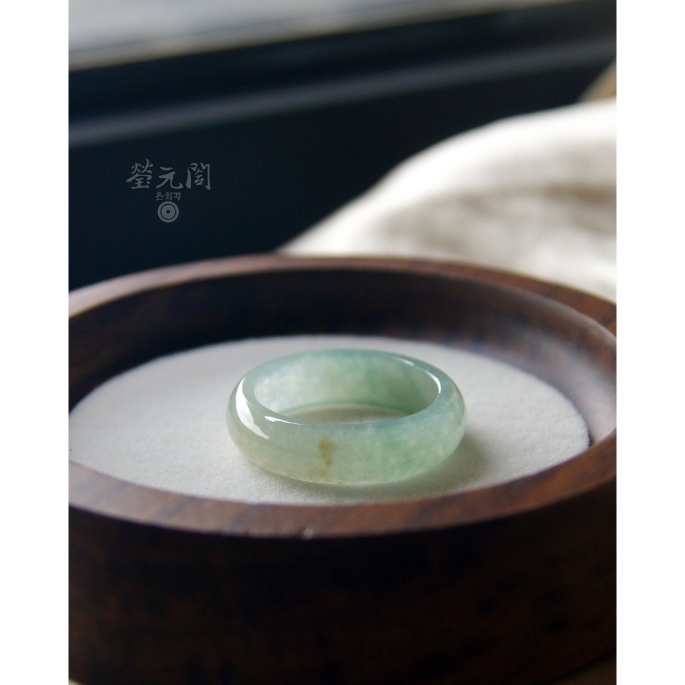 【瑩元閣】《冰玻種起膠含蜜晴水玉戒》天然緬甸玉翡翠A貨/翡翠戒指/國際圍16/JR-0071現貨在台當日寄出-細節圖7