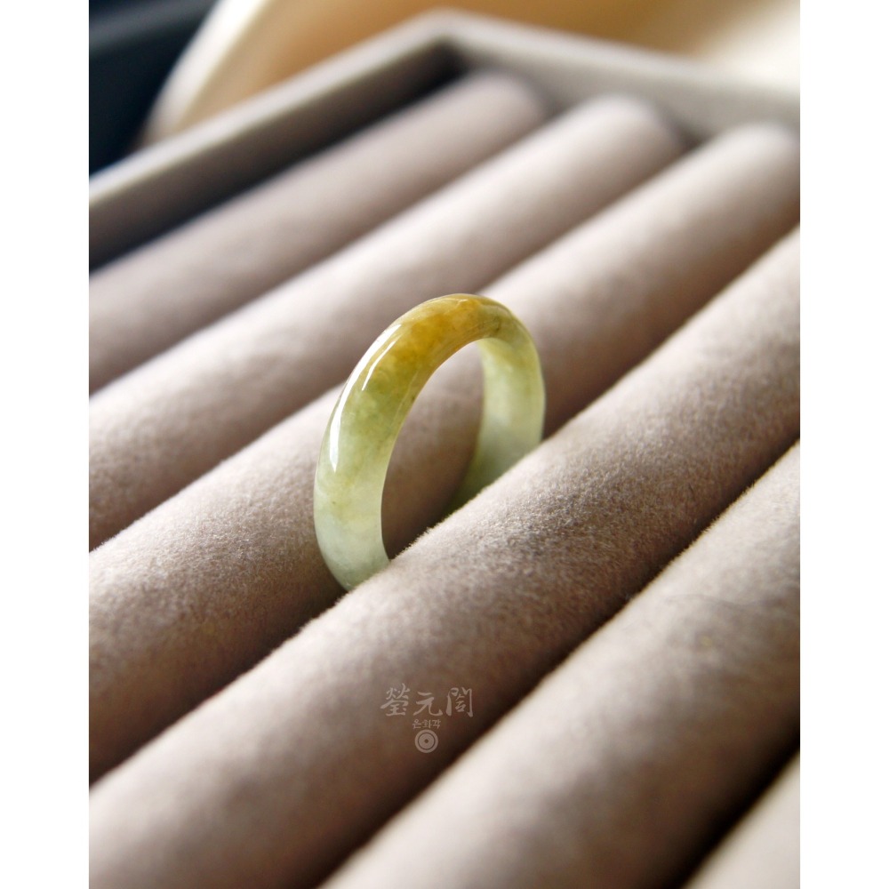 【瑩元閣】《糯冰黃翡半山水玉戒》天然緬甸玉翡翠A貨/翡翠戒指/國際圍14.5/JR-0073現貨在台當天寄出-細節圖3