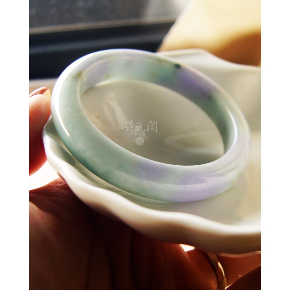 【瑩元閣】《芙蓉濃嫩紫春彩》天然緬甸玉翡翠a貨/平安鐲/手圍17.9/圈口54.8/JB-0274【附台証】現貨在台當天-細節圖7