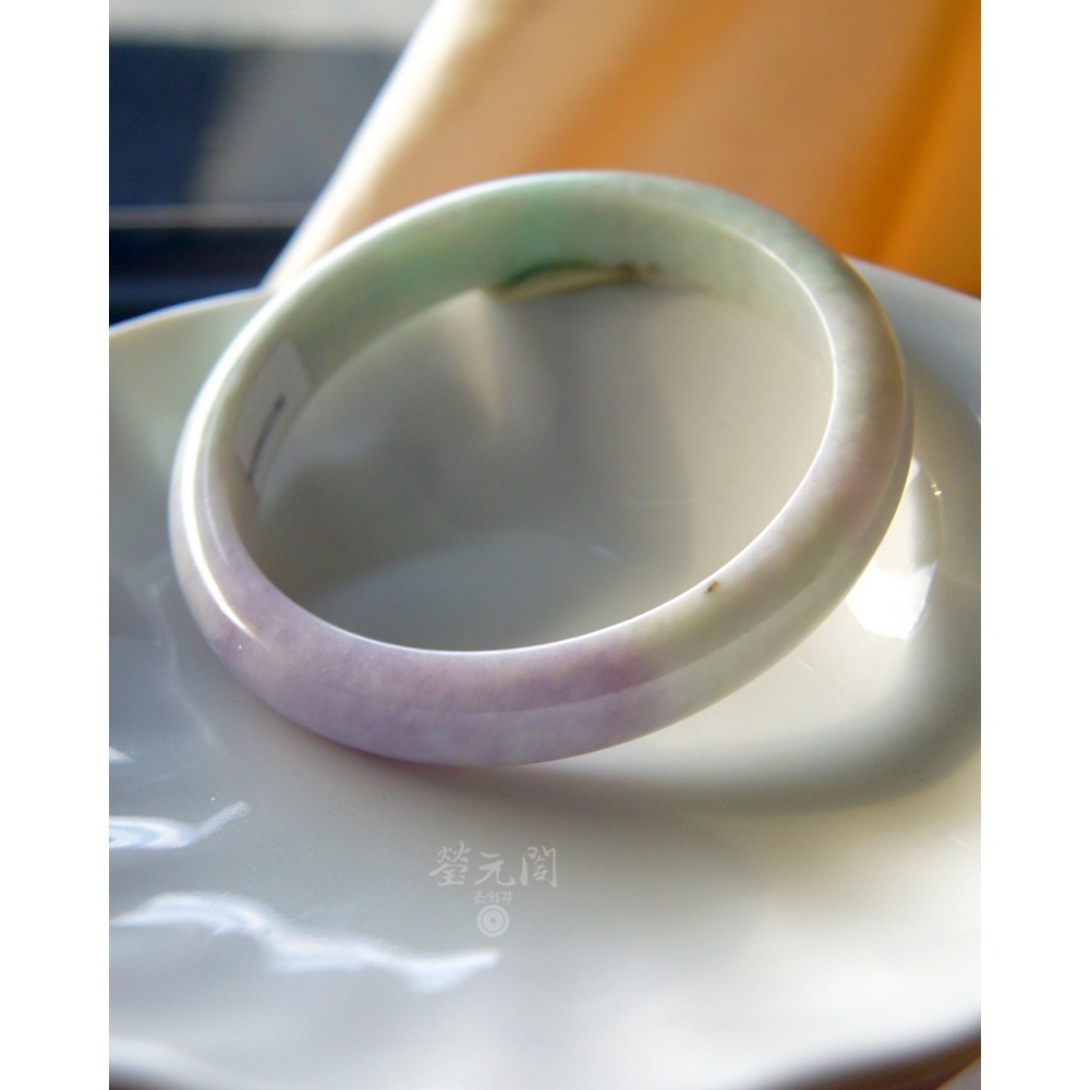【瑩元閣】特殊色鐲《冰芙蓉濃紫紅果綠春帶彩》天然緬甸A貨翡翠/平安鐲/手圍19.2/圈口58.8/JB-0313-細節圖2