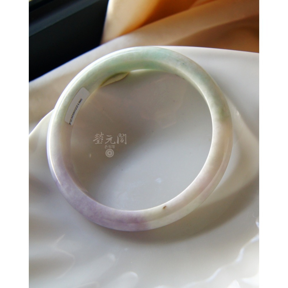 【瑩元閣】特殊色鐲《冰芙蓉濃紫紅果綠春帶彩》天然緬甸A貨翡翠/平安鐲/手圍19.2/圈口58.8/JB-0313-細節圖3