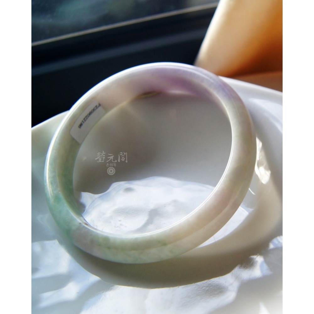 【瑩元閣】特殊色鐲《冰芙蓉濃紫紅果綠春帶彩》天然緬甸A貨翡翠/平安鐲/手圍19.2/圈口58.8/JB-0313-細節圖9