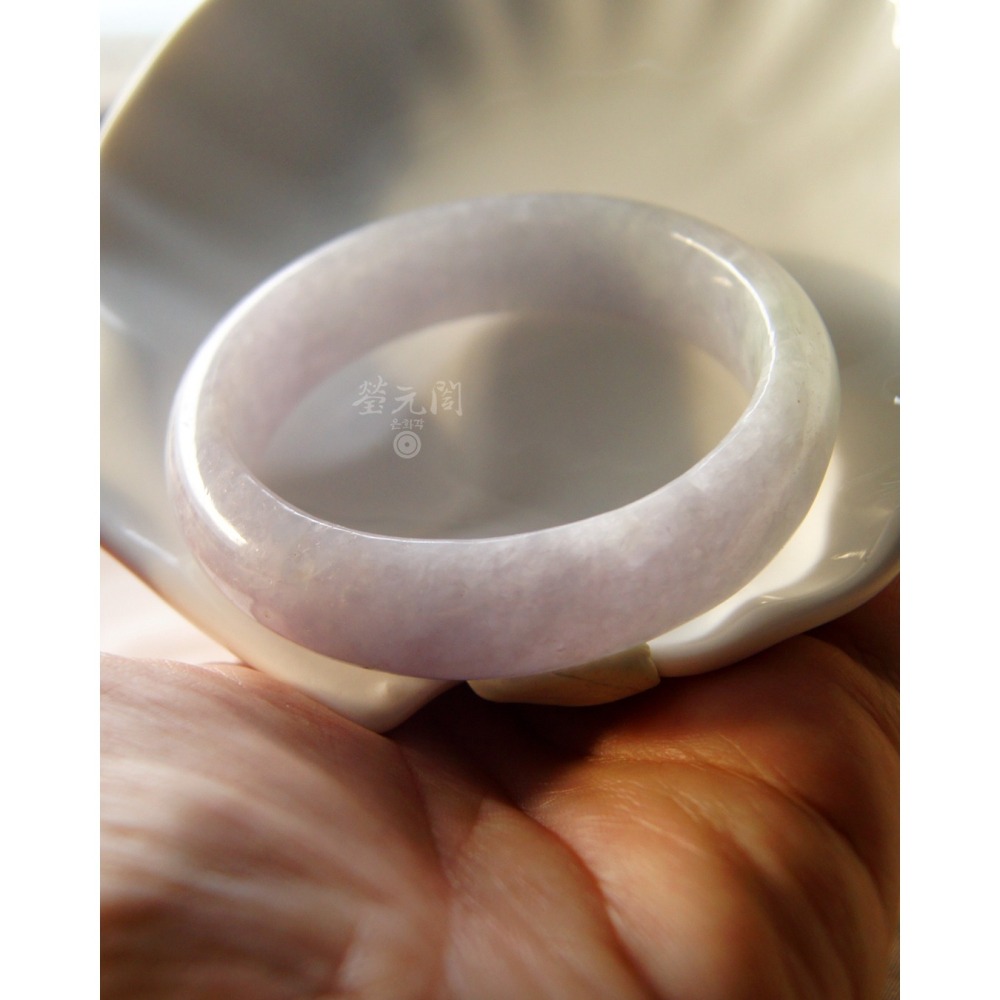 【瑩元閣】撿漏《冰糯種紫羅蘭帶點彩》天然緬甸翡翠a貨/平安鐲/手圍18/圈口54.8/JB-0318在台現貨-細節圖11