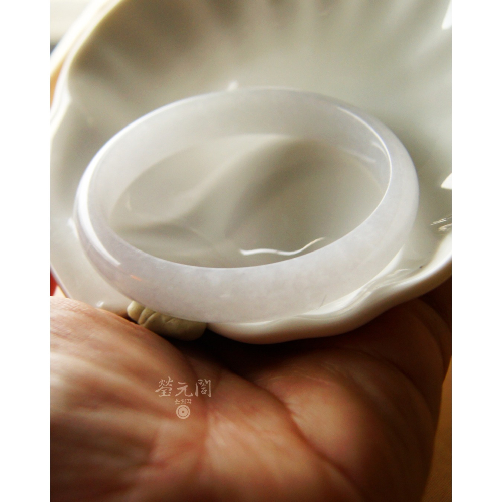 【瑩元閣】《細冰糯白月光潔淨白翡》 天然緬甸翡翠a貨/平安鐲/手圍18/圈口56.1/JB-0320【附台証】-細節圖9