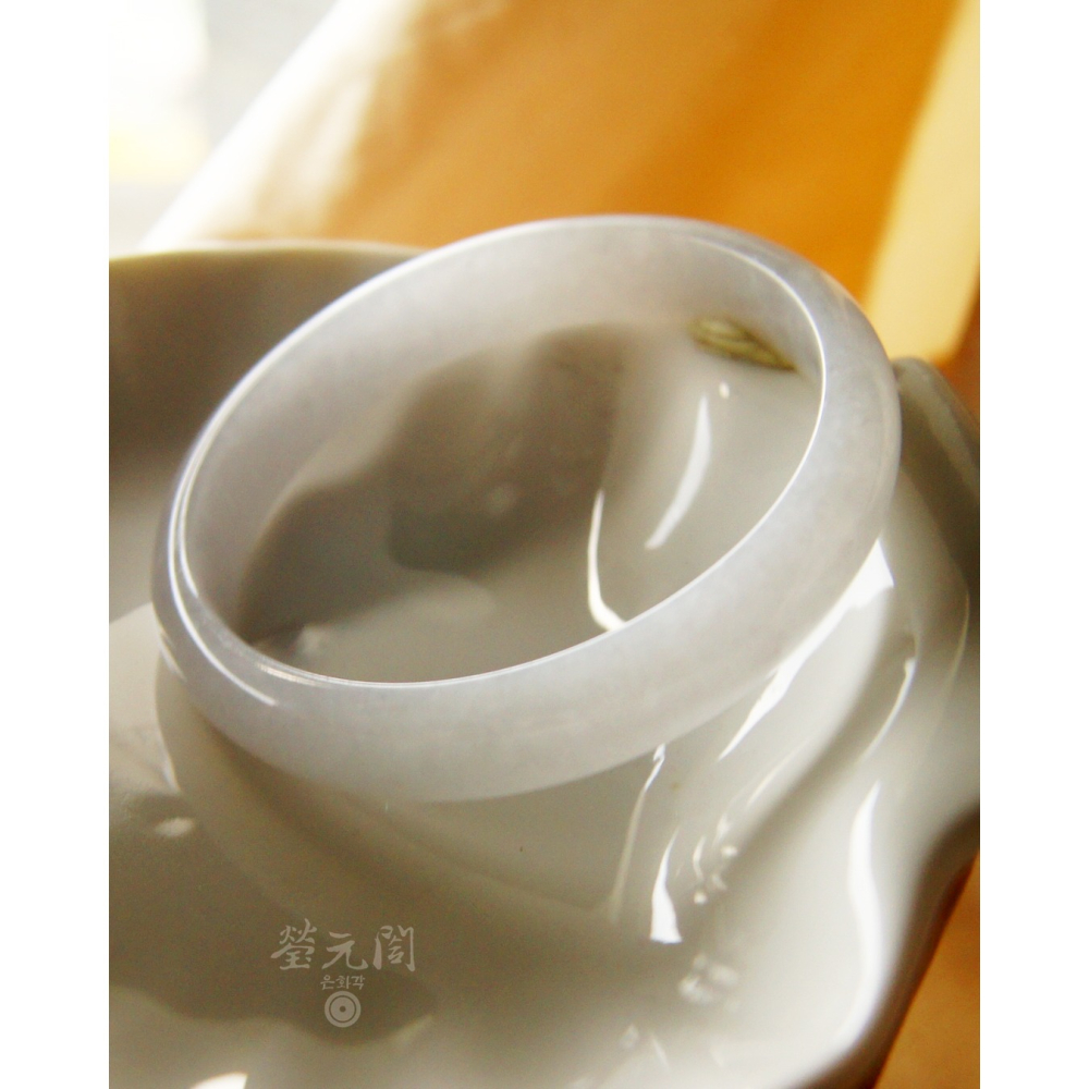 【瑩元閣】《細冰糯白月光潔淨白翡》 天然緬甸翡翠a貨/平安鐲/手圍18/圈口56.1/JB-0320【附台証】-細節圖11