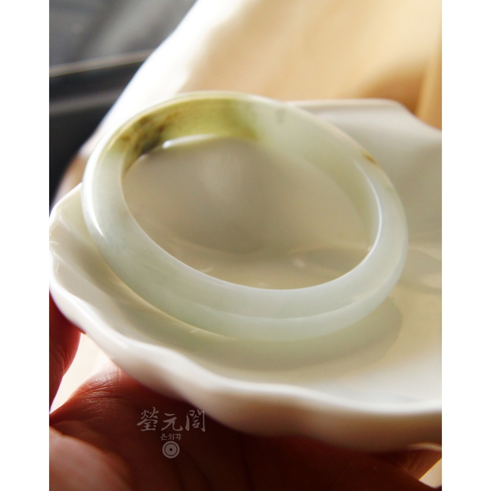 【瑩元閣】一抹茶半山水《冰芙蓉牛奶半山水》天然緬甸a級翡翠玉/平安鐲/手圍17.8/54.6mm/JB-0323現貨在台-細節圖2