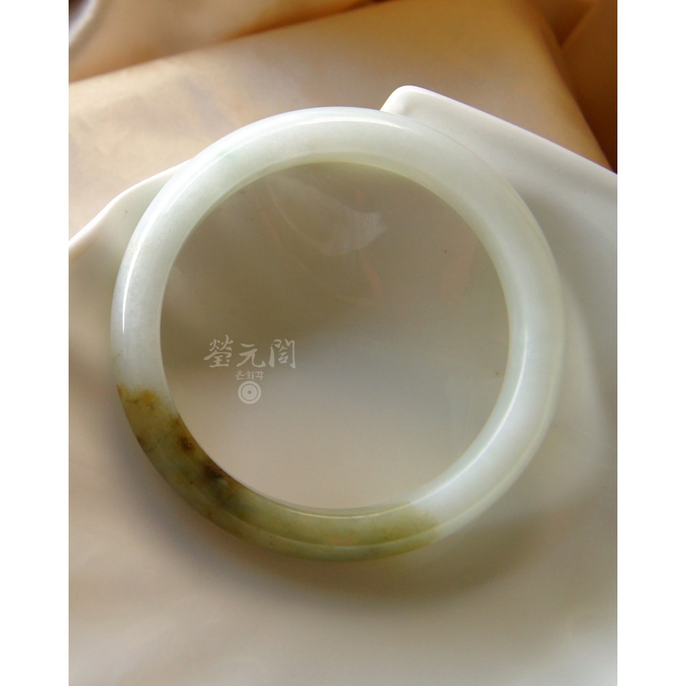 【瑩元閣】一抹茶半山水《冰芙蓉牛奶半山水》天然緬甸a級翡翠玉/平安鐲/手圍17.8/54.6mm/JB-0323現貨在台-細節圖6