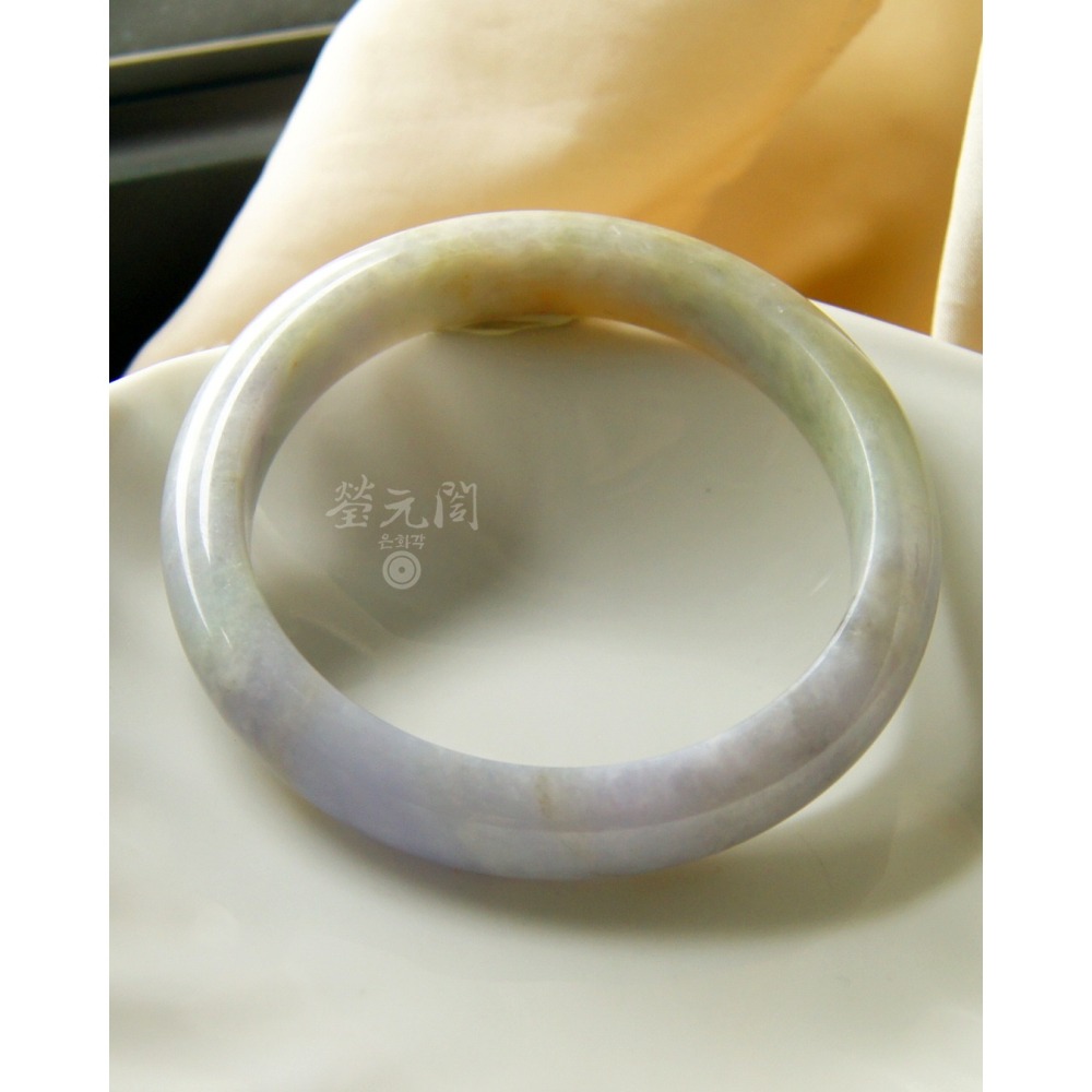 【瑩元閣】《冰芙蓉濃紫羅蘭黃翡相間》天然緬甸翡翠a貨/平安鐲/手圍18.2/圈口55.5/JB-0332現貨在台當天寄出-細節圖10