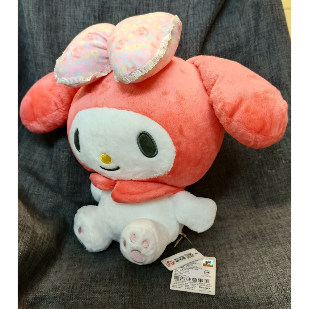 [戰神的店] 三麗鷗 美樂蒂 Melody 小碎花花結款 娃娃 玩偶 12英吋 生日禮物-細節圖2