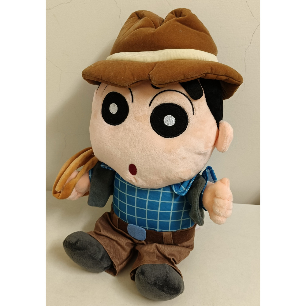 [戰神的店] 蠟筆小新 小新 牛仔裝 娃娃 抱枕 14英吋-細節圖2