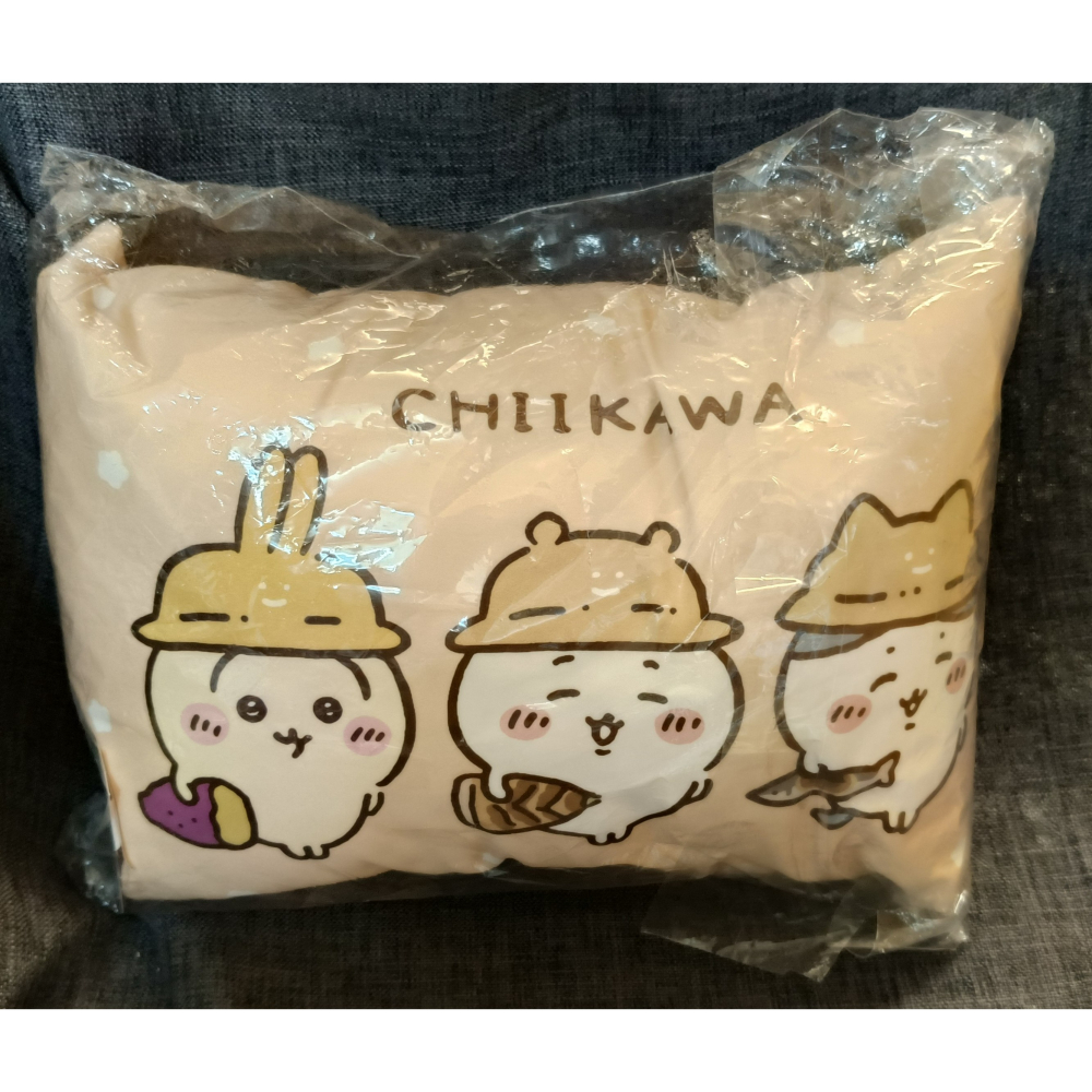 [戰神的店] 吉伊卡哇 小八 烏薩奇 小桃 小枕頭 抱枕 娃娃 玩偶 33*24公分-細節圖2