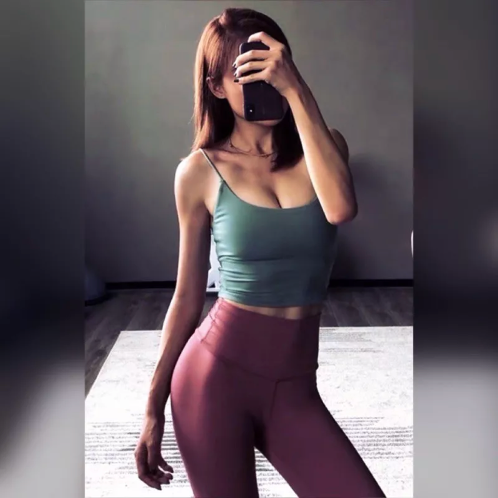 [呱呱健身-實穿照]歐美版 美背運動內衣 背心款運動內衣 中強度 短版運動背心 短版健身背心 運動內衣 短版背心-細節圖6